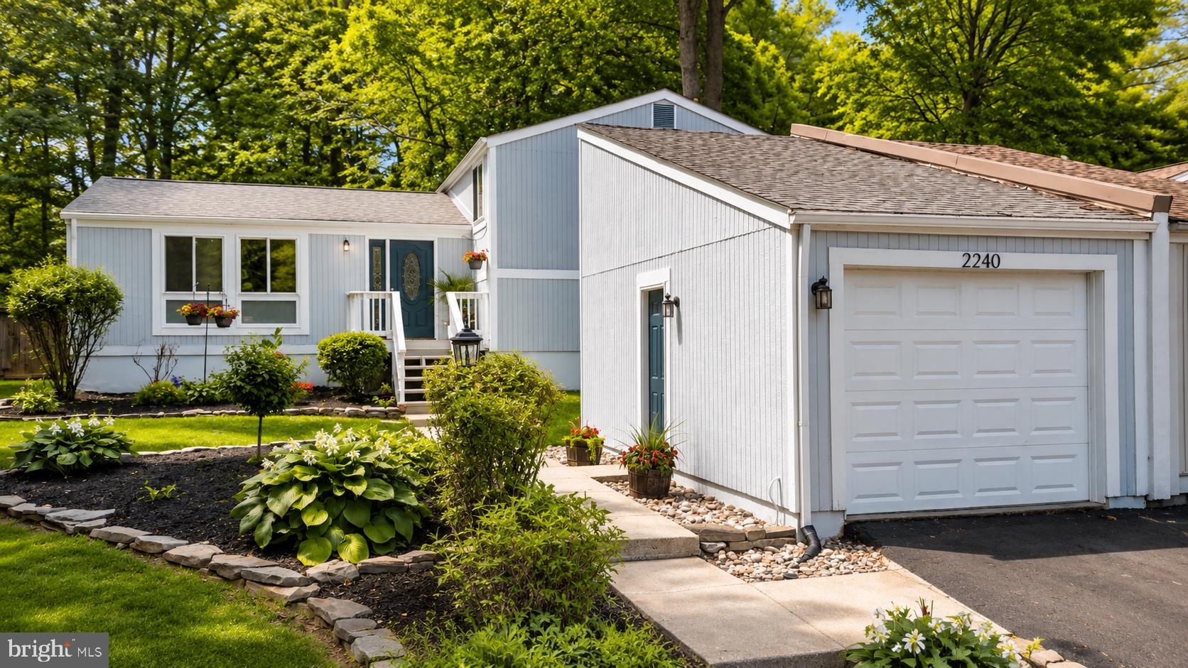 2240 Sanibel Dr, Reston, VA 20191