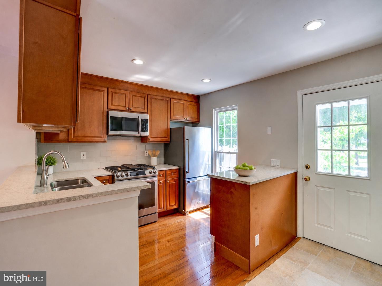 14708 Basingstoke Loop, Centreville, VA 20120
